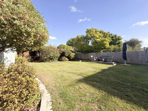 Photo 11- click for photo gallery